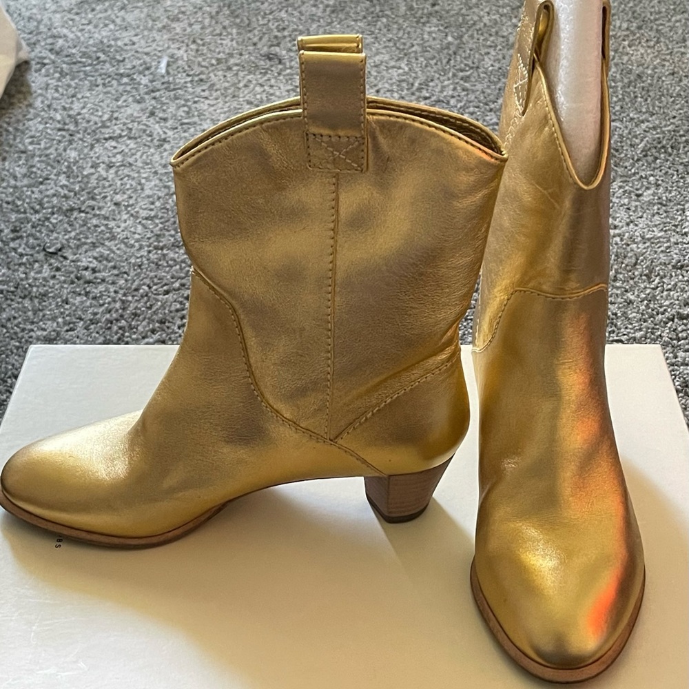 #48 - Marc Jacobs Gold Colored Boots.  Excellent Condition. New Shoe Smell.